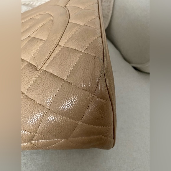 Chanel Classic Gold Medallion CC Logo Quilted Caviar Tote Bag Beige - Picture 9 of 16